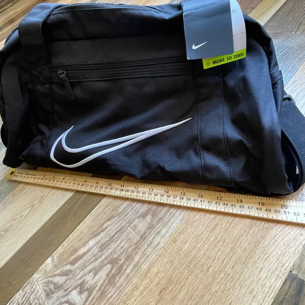 Nike Black Medium Training Duffel Gym Bag NWT Move To Zero Shoulder Strap